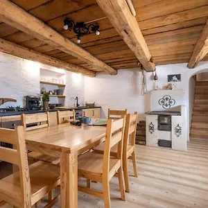 https://regle-5-guides-house.zakopanehotels.org